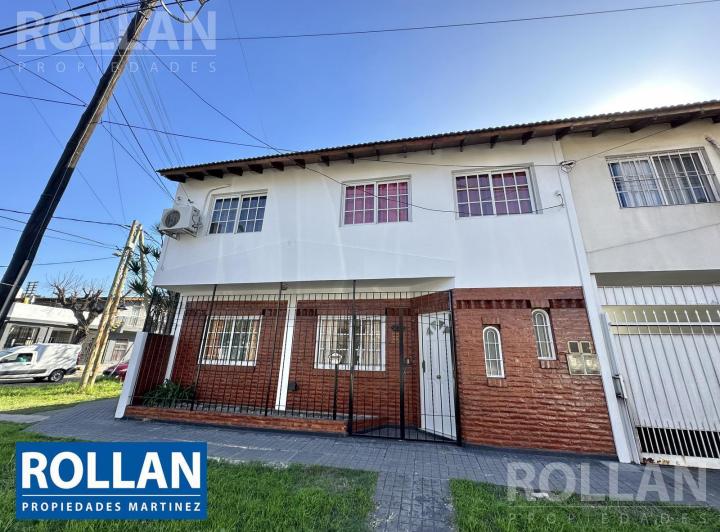 Casa · 90m² · 4 Ambientes · 2 Cocheras
