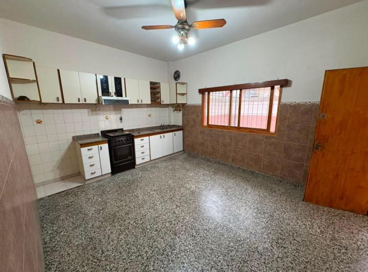 Casa · 1m² · 3 Ambientes