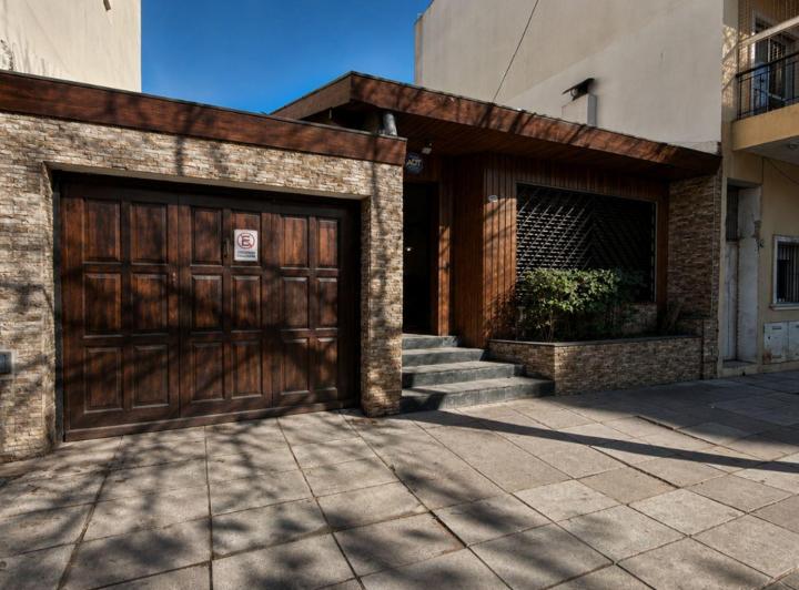 Casa · 165m² · 6 Ambientes · 1 Cochera