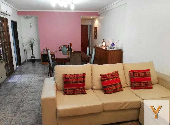 Casa · 200m² · 5 Ambientes · 1 Cochera