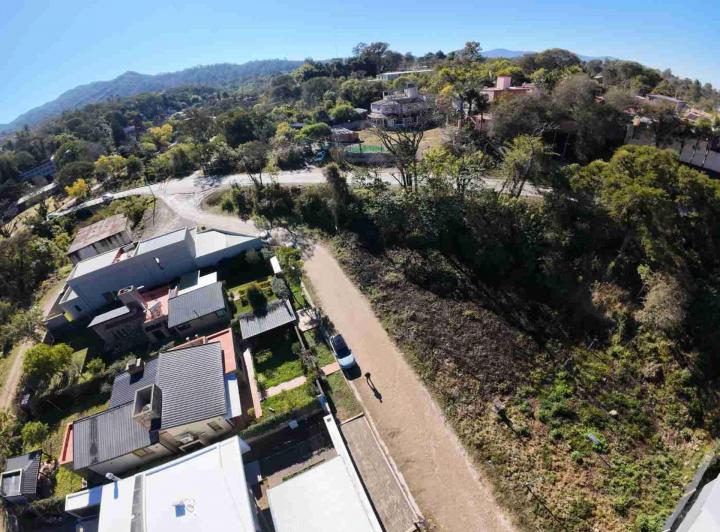 Terreno · 815m²