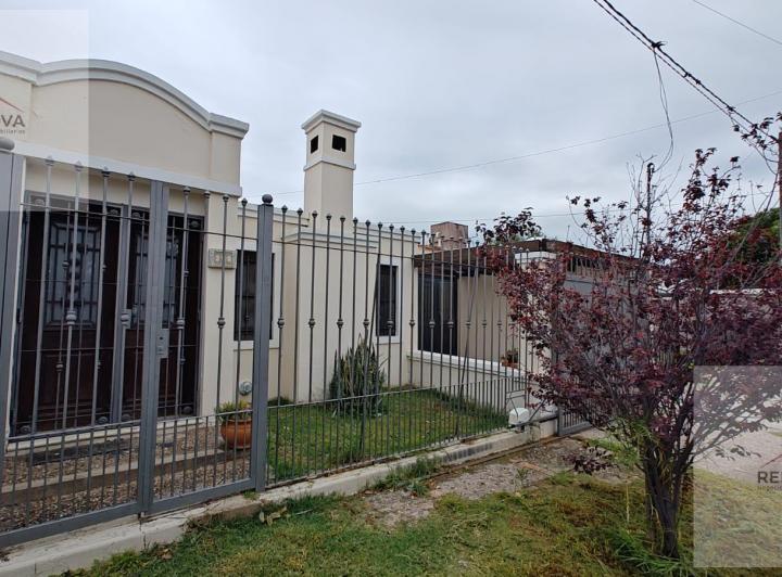 Casa · 275m² · 5 Ambientes · 1 Cochera