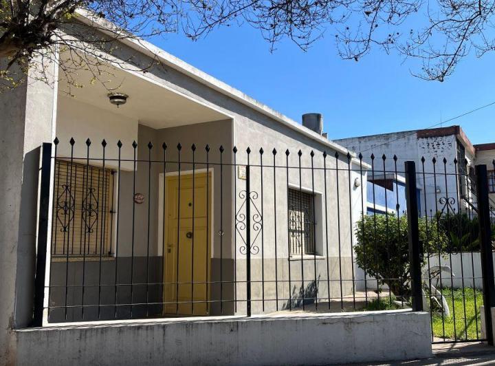 Casa · 140m² · 5 Ambientes · 1 Cochera