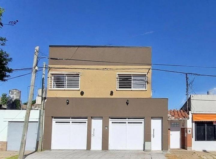 Casa · 189m² · 4 Ambientes · 2 Cocheras