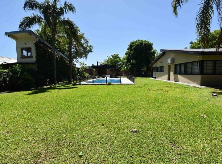 Casa · 253m² · 4 Ambientes · 1 Cochera