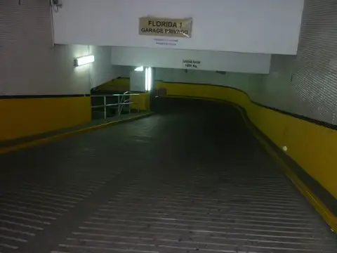 Cochera en Venta en Monserrat, CABA