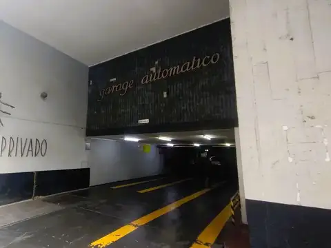 Cochera en Venta en Tribunales, Centro