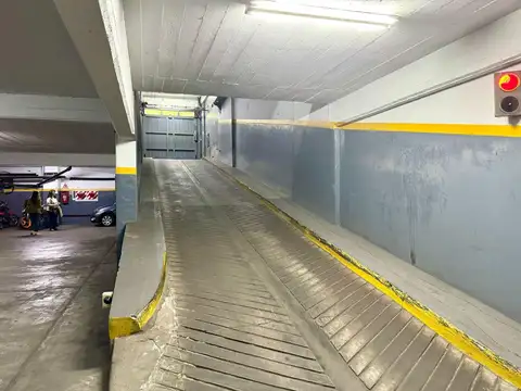 Cochera en Venta en Monserrat, Capital Federal