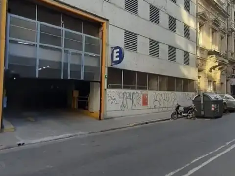 Cochera en Venta en Monserrat, Capital Federal