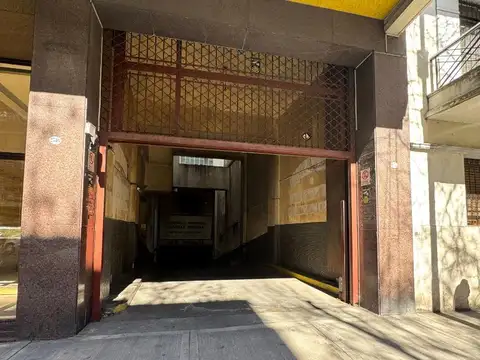 Cochera en Venta en Flores, CABA