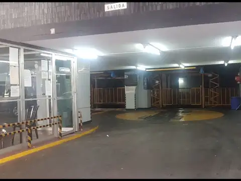 Cochera en Venta en Tribunales, Centro