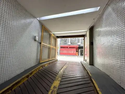 Cochera en Venta en Plaza San Martín, Barrio Norte