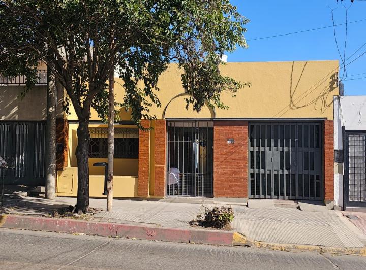 Casa · 120m² · 5 Ambientes · 1 Cochera