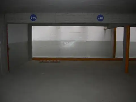 Cochera en Venta en Monserrat, Capital Federal