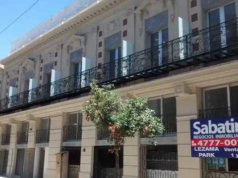 Cochera en Venta en Barracas, CABA