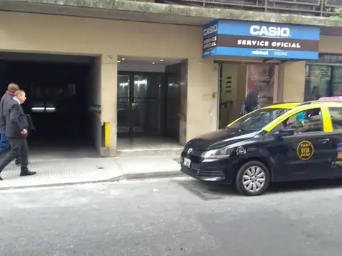 Cochera en Venta en Tribunales, Centro