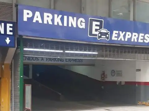 Cochera en Venta en Tribunales, Centro
