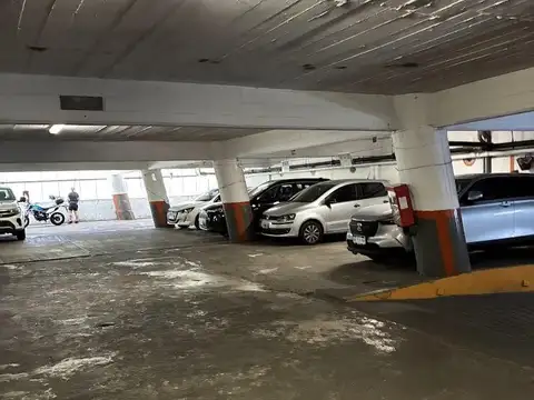 Cochera en Venta en Monserrat, Capital Federal