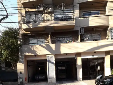 Cochera en Venta en Floresta, Capital Federal