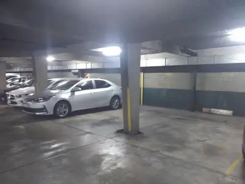 Cochera en Venta en Parque Las Heras, Barrio Norte