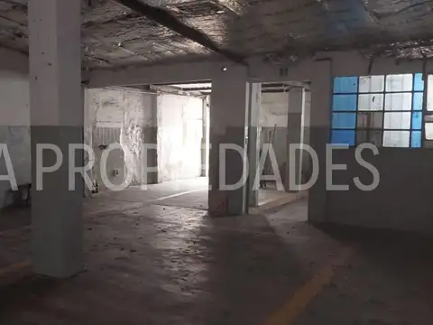 Galpón en Alquiler en Mataderos, Capital Federal