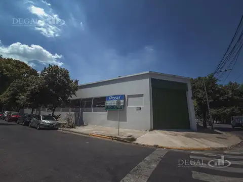 Galpón en Alquiler en Mataderos, Capital Federal