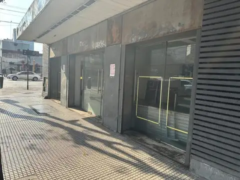 Local en Alquiler en Constitucion, Capital Federal