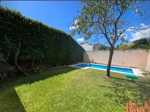 Casa en Alquiler en City Bell, Partido de La Plata