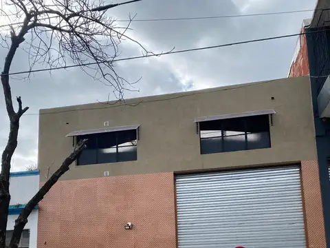 Galpón en Venta en Mataderos, CABA