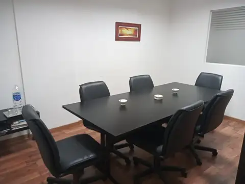 Oficina en Venta en Tribunales, Centro