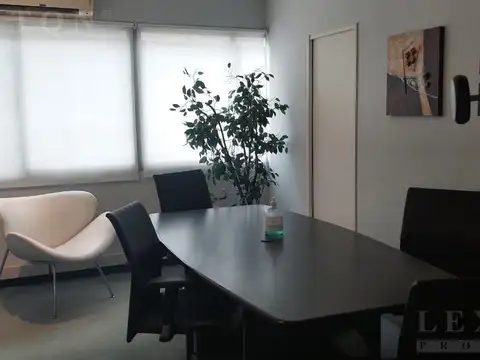 Oficina en Venta en Tribunales, Centro