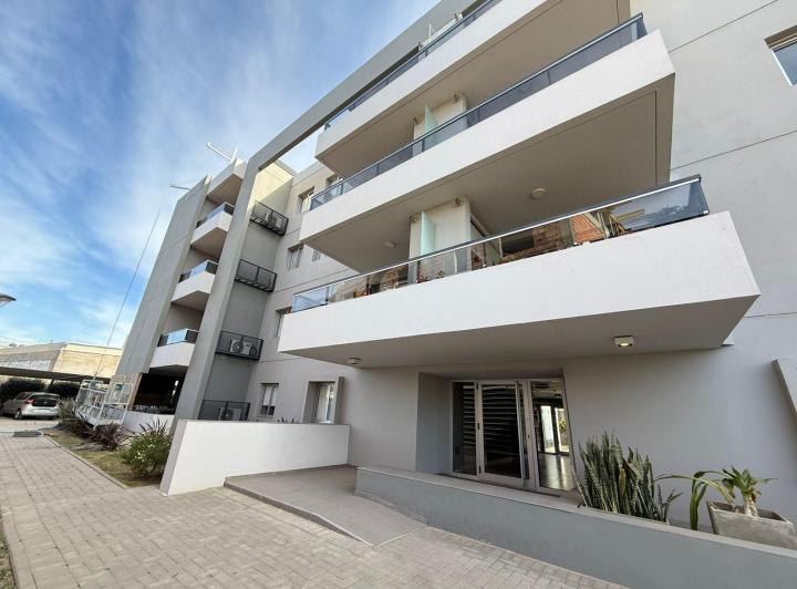 Departamento · 95m² · 4 Ambientes · 2 Cocheras