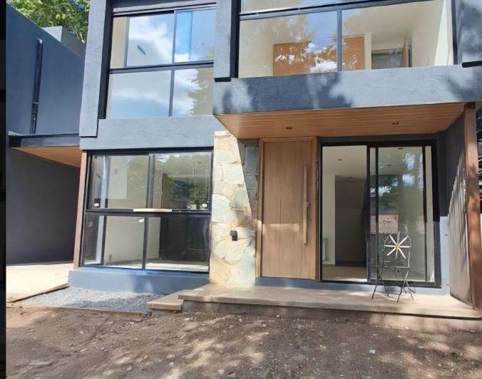 Departamento · 125m² · 6 Ambientes · 1 Cochera