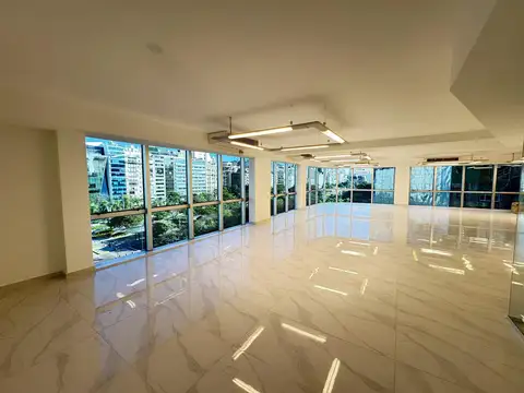 Oficina en Venta en Retiro, CABA
