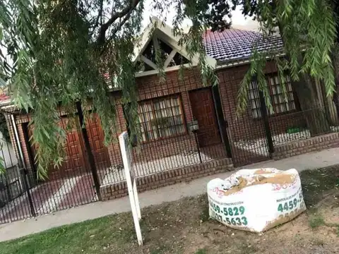 Casa en Venta en Villa Gobernador Udaondo, Partido de Ituzaingó