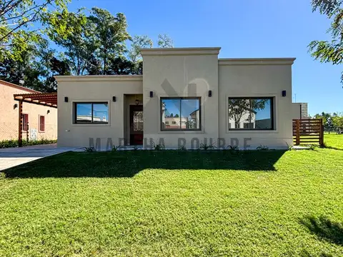Casa en Venta en Santo Tomas, Countries y Barrios Cerrados en Pilar