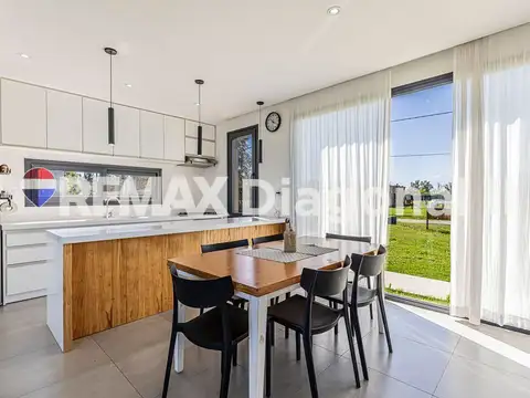 Casa en Venta en Campos De Roca, Countries y Barrios Cerrados en la Plata
