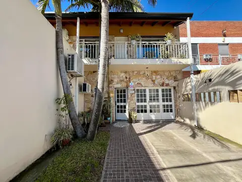 Casa en Venta en Los Hornos, La Plata