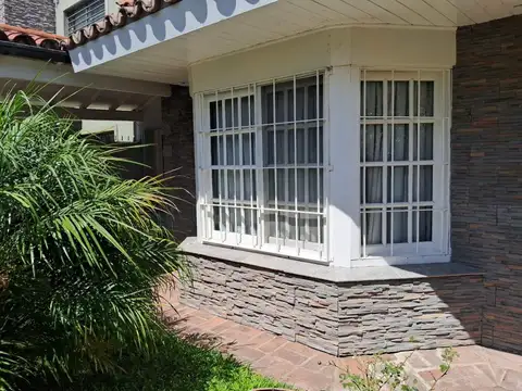 Casa en Venta en Ciudad Jardin del Palomar, Partido de Tres de Febrero