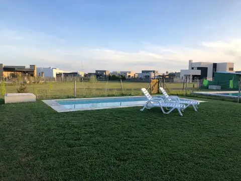 Casa en Venta en Pilar del Este - San Ramiro, Countries y Barrios Cerrados en Pilar