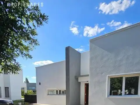 Casa en Venta en Loma Verde, Partido de Escobar
