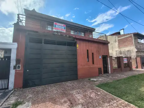 Casa en Venta en Villa Galicia, Temperley
