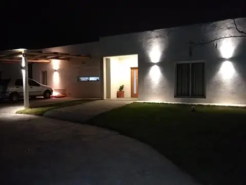 Casa en Venta en Altos De Manzanares, Countries y Barrios Cerrados en Pilar