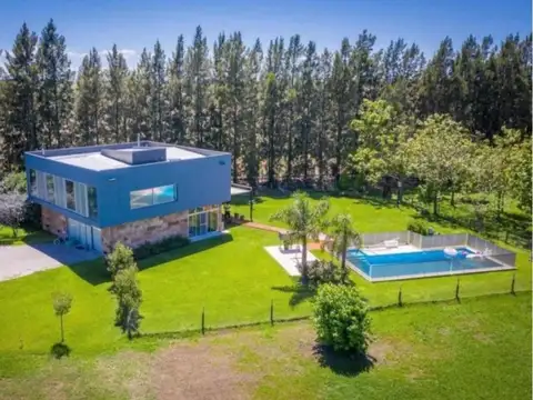 Casa en Venta en Countries y Barrios Cerrados en la Plata, Partido de La Plata