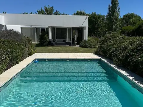 Casa en Venta en Campos De Roca II, Countries y Barrios Cerrados en la Plata