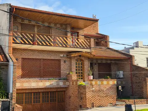 Casa en Venta en Villa Raffo, Partido de Tres de Febrero
