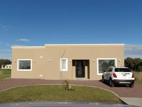 Casa en Venta en Casuarinas Del Pilar, Countries y Barrios Cerrados en Pilar