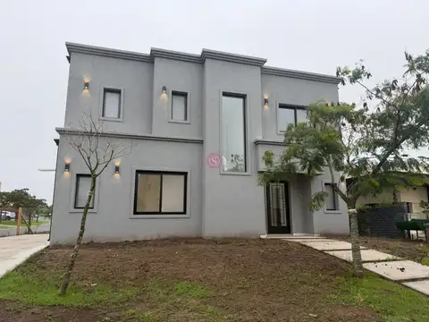 Casa en Venta en Pilar del Este - Santa Elena, Countries y Barrios Cerrados en Pilar