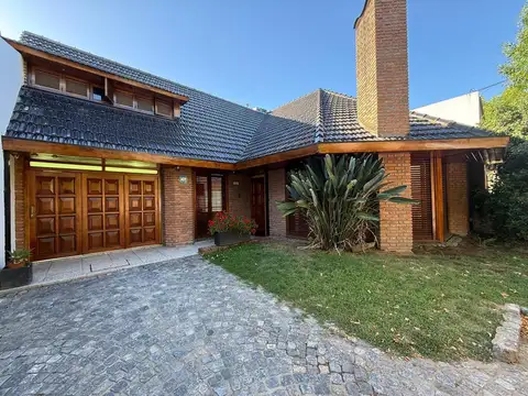 Casa en Venta en Centro De Lujan, Lujan
