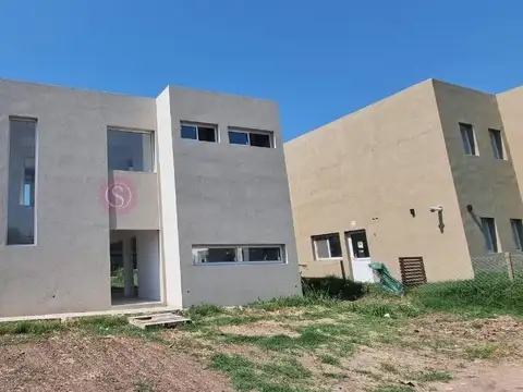 Casa en Venta en Pilar del Este - Santa Lucia, Countries y Barrios Cerrados en Pilar